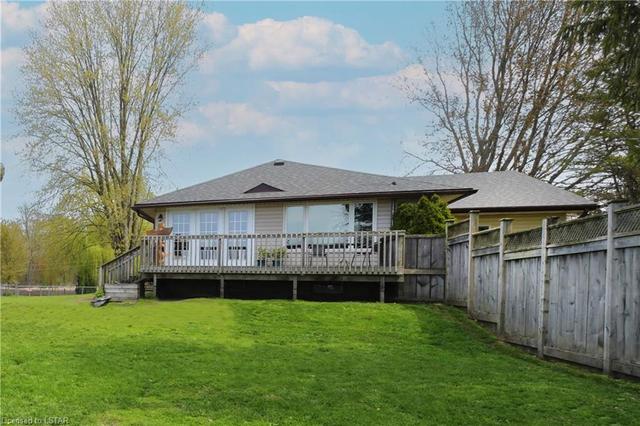 9078 Century Drive, Home with 3 bedrooms, 2 bathrooms and 8 parking in Strathroy Caradoc ON | Image 23