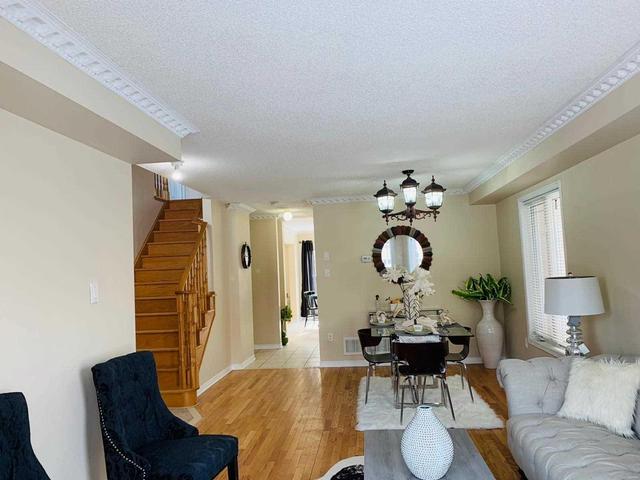 30 Whitlock Cres S, House detached with 4 bedrooms, 4 bathrooms and 2 parking in Ajax ON | Image 3