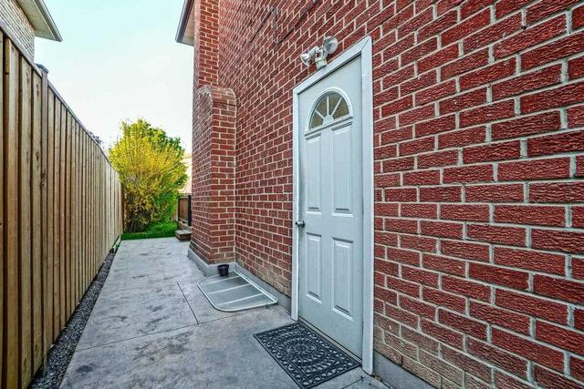 4315 Shelby Cres, House detached with 3 bedrooms, 4 bathrooms and 5 parking in Mississauga ON | Image 20