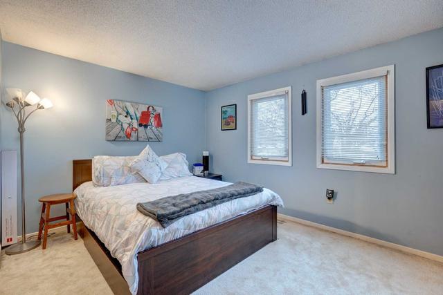27 Barrett Cres, House detached with 3 bedrooms, 2 bathrooms and 4 parking in Ajax ON | Image 5