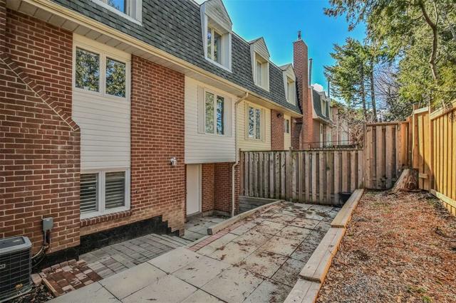 42 Protea Gdns, House attached with 3 bedrooms, 3 bathrooms and 2 parking in Toronto ON | Image 33