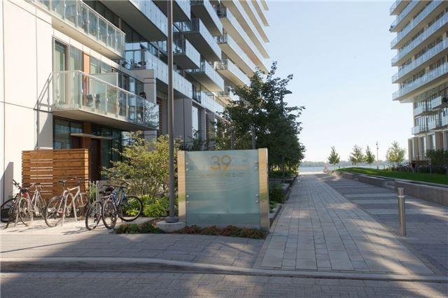 th104 - 39 Queens Quay E, Townhouse with 2 bedrooms, 3 bathrooms and 2 parking in Toronto ON | Image 2