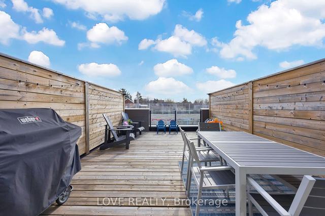 16 Perth Ave, House attached with 3 bedrooms, 3 bathrooms and 1 parking in Toronto ON | Image 9