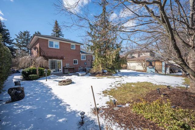 525 Swann Dr, House detached with 3 bedrooms, 2 bathrooms and 3 parking in Oakville ON | Image 22