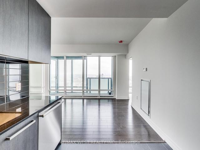 4407 - 8 The Esplanade Ave, Condo with 2 bedrooms, 2 bathrooms and 1 parking in Toronto ON | Image 21