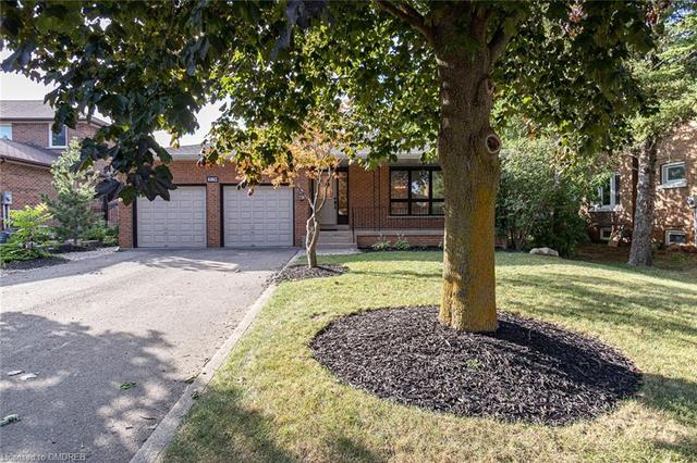 6865 Main Street W, House detached with 4 bedrooms, 2 bathrooms and 4 parking in Milton ON | Image 2