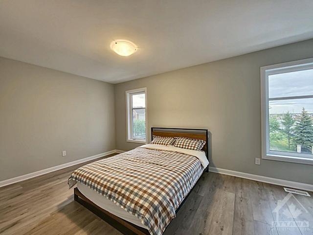 29 Lakepointe Drive, Townhouse with 3 bedrooms, 3 bathrooms and 5 parking in Ottawa ON | Image 16