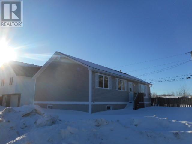 41 Circular Road, House detached with 3 bedrooms, 1 bathrooms and null parking in Springdale NL | Image 2