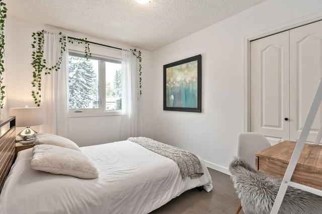 120 Oakwood Place Sw, House detached with 5 bedrooms, 2 bathrooms and 3 parking in Calgary AB | Image 21