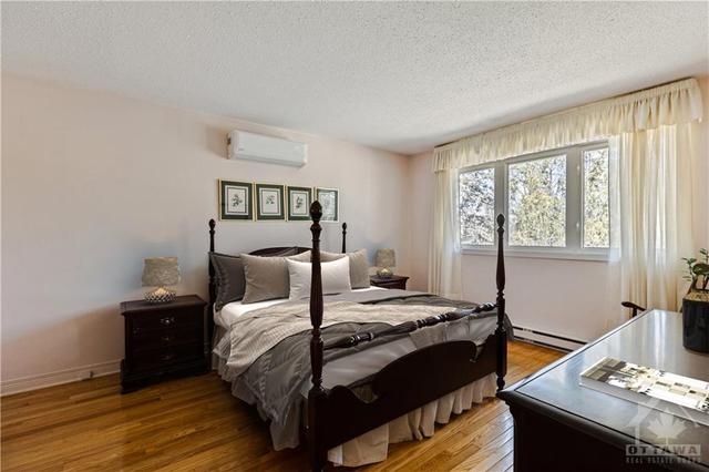 81 Peary Way, Townhouse with 3 bedrooms, 2 bathrooms and 1 parking in Ottawa ON | Image 10