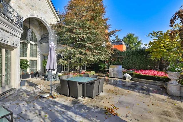 2064 Lakeshore Rd, House detached with 5 bedrooms, 8 bathrooms and 12 parking in Oakville ON | Image 25