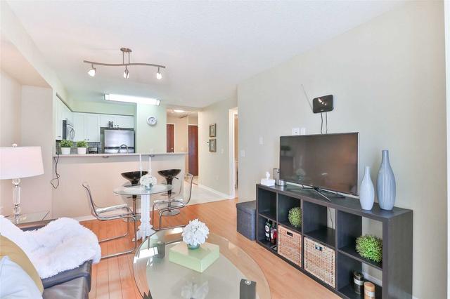 506 - 15 Michael Power Pl, Condo with 1 bedrooms, 1 bathrooms and 1 parking in Toronto ON | Image 5