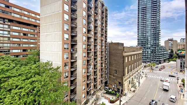 809 - 8 Scollard St, Condo with 0 bedrooms, 1 bathrooms and 0 parking in Toronto ON | Image 26