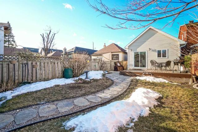 15 Homeview Ave, House detached with 2 bedrooms, 1 bathrooms and 1 parking in Toronto ON | Image 13