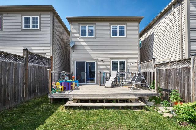 82 Bagnell Cres, House detached with 3 bedrooms, 4 bathrooms and 3 parking in Clarington ON | Image 32