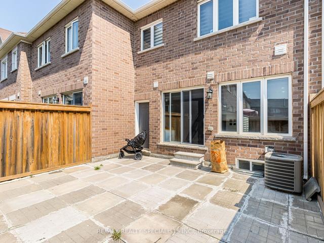 9 Edsel Rd, House attached with 3 bedrooms, 4 bathrooms and 3 parking in Brampton ON | Image 25