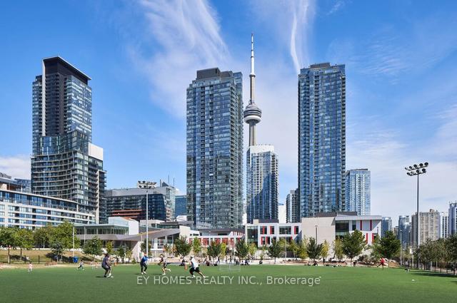 932 - 21 Iceboat Terr, Condo with 1 bedrooms, 1 bathrooms and 0 parking in Toronto ON | Image 9