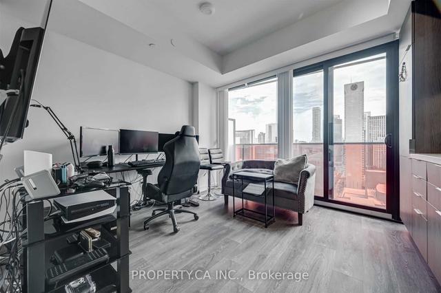 1910 - 215 Queen St W, Condo with 1 bedrooms, 1 bathrooms and 0 parking in Toronto ON | Image 16