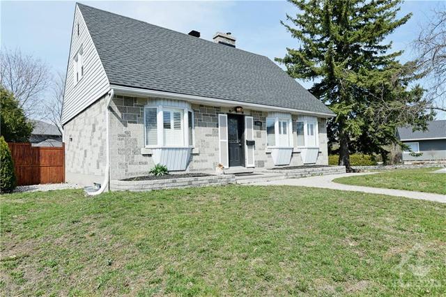 1992 Alta Vista Drive, House detached with 3 bedrooms, 2 bathrooms and 3 parking in Ottawa ON | Image 1