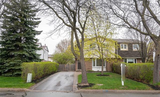 703 Syer Dr, House semidetached with 3 bedrooms, 2 bathrooms and 3 parking in Milton ON | Image 1