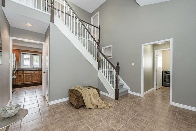 35 Rochelle Dr, House detached with 3 bedrooms, 4 bathrooms and 4 parking in Guelph ON | Image 36