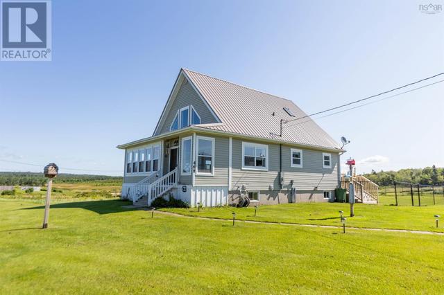 468 Lower Cove Road, House detached with 3 bedrooms, 1 bathrooms and null parking in Cumberland, Subd. A NS | Image 2