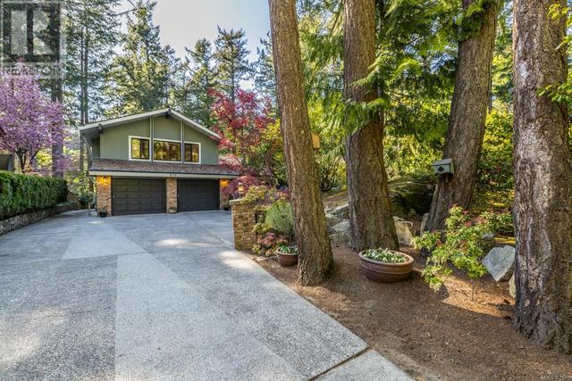 973 Wagonwood Pl, House detached with 4 bedrooms, 3 bathrooms and 4 parking in Saanich BC | Image 46