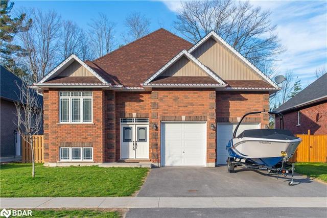 35 Natures Trail, House detached with 3 bedrooms, 2 bathrooms and 5 parking in Wasaga Beach ON | Image 1