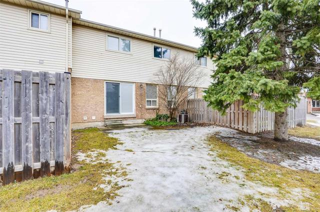 18 Wayne Nicol Dr, Townhouse with 3 bedrooms, 4 bathrooms and 2 parking in Brampton ON | Image 19