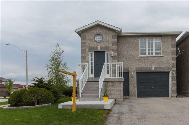 83 Adams St, House attached with 3 bedrooms, 3 bathrooms and 2 parking in Bradford West Gwillimbury ON | Image 1