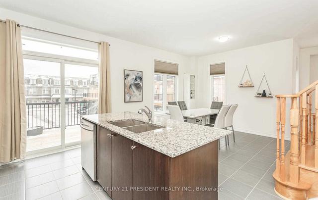 19 Gilford St, House attached with 3 bedrooms, 4 bathrooms and 2 parking in Brampton ON | Image 3