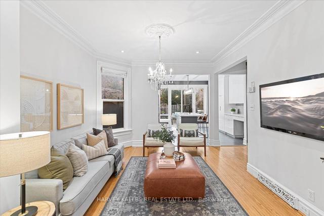 114 Wells St, House semidetached with 4 bedrooms, 2 bathrooms and 1 parking in Toronto ON | Image 35