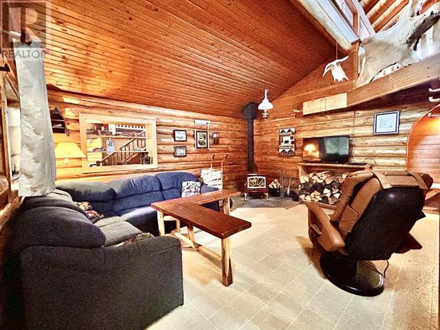 1940 Cranberry Place, House detached with 5 bedrooms, 6 bathrooms and null parking in Valemount BC | Image 6