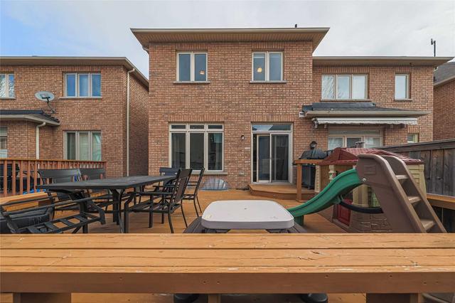 28 Zola Gate, House attached with 4 bedrooms, 3 bathrooms and 3 parking in Vaughan ON | Image 13
