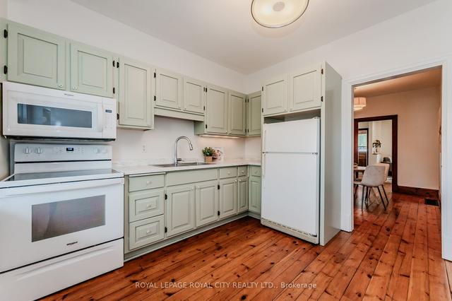 110 Harris St, House semidetached with 2 bedrooms, 1 bathrooms and 1 parking in Guelph ON | Image 6