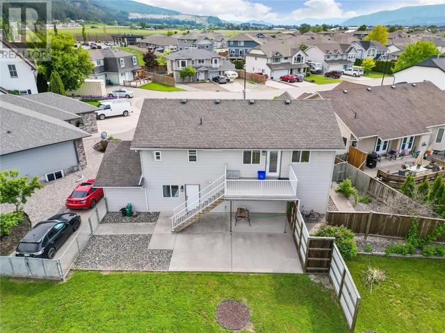 2112 Hunter Avenue, House detached with 3 bedrooms, 3 bathrooms and 6 parking in Armstrong BC | Image 6