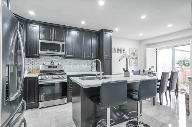 48 Lady Belle Cres W, House detached with 4 bedrooms, 4 bathrooms and 6 parking in Brampton ON | Image 6