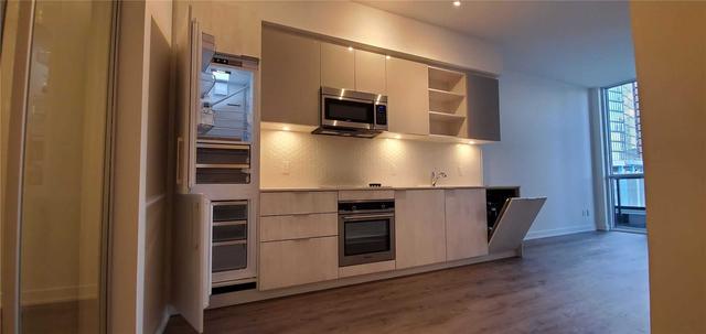 404 - 50 Ordnance St, Condo with 2 bedrooms, 2 bathrooms and 0 parking in Toronto ON | Image 6