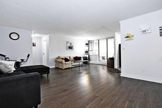 410 - 100 Wingarden Crt, Condo with 3 bedrooms, 2 bathrooms and 1 parking in Toronto ON | Image 2