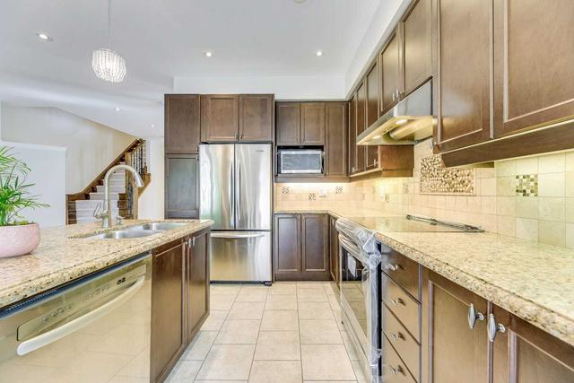 2374 Stone Glen Cres, House semidetached with 3 bedrooms, 4 bathrooms and 4 parking in Oakville ON | Image 40