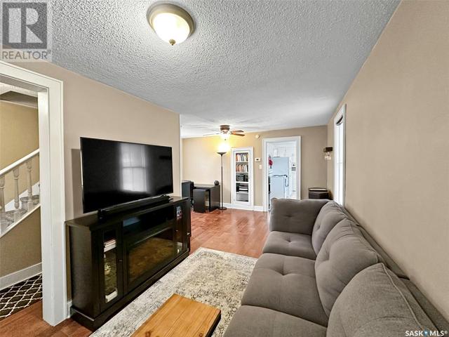 259 7th Avenue Nw, House detached with 4 bedrooms, 1 bathrooms and null parking in Swift Current SK | Image 9