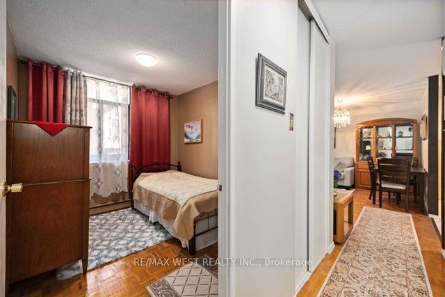 1-202 - 50 Old Kingston Rd, Condo with 2 bedrooms, 1 bathrooms and 1 parking in Toronto ON | Image 3
