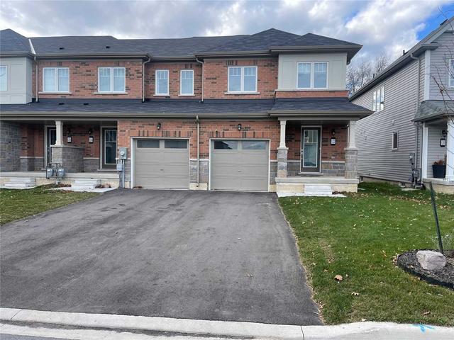 122 Esther Cres N, House attached with 3 bedrooms, 3 bathrooms and 3 parking in Thorold ON | Image 1