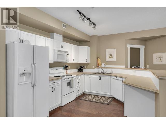 432 - 1088 Sunset Drive, Condo with 2 bedrooms, 2 bathrooms and 1 parking in Kelowna BC | Image 21
