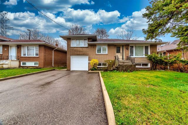 904 Willowdale Ave, House detached with 3 bedrooms, 4 bathrooms and 3 parking in Toronto ON | Image 1