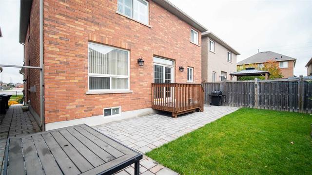 39 Hadfield Circ, House detached with 4 bedrooms, 4 bathrooms and 6 parking in Brampton ON | Image 27