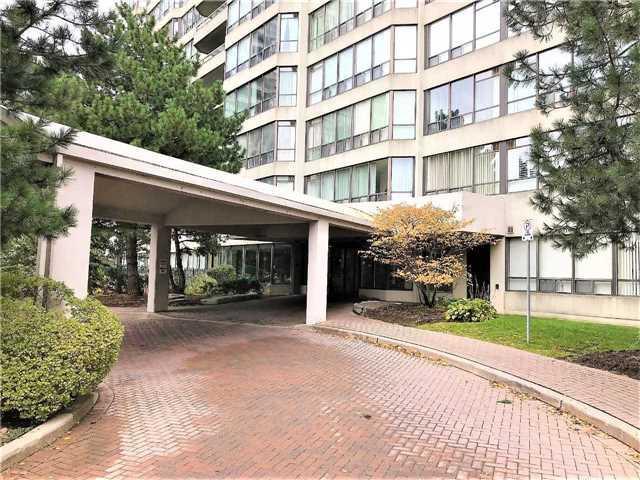 1004 - 24 Hanover Rd, Condo with 2 bedrooms, 2 bathrooms and 1 parking in Brampton ON | Image 1