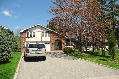 4396 Lawrence Ave E, House detached with 3 bedrooms, 3 bathrooms and 4 parking in Toronto ON | Image 1