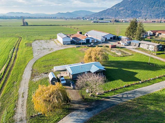 38201 Jones Road, House detached with 6 bedrooms, 2 bathrooms and null parking in Fraser Valley G BC | Image 37