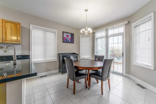 10 Prada Crt, House detached with 4 bedrooms, 4 bathrooms and 4 parking in Brampton ON | Image 4